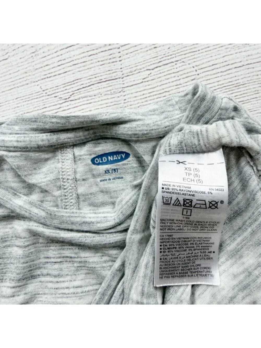 Old Navy Girls Gray Striped 3/4 Sleeve High Low Hem Shirt Lightweight XS 5